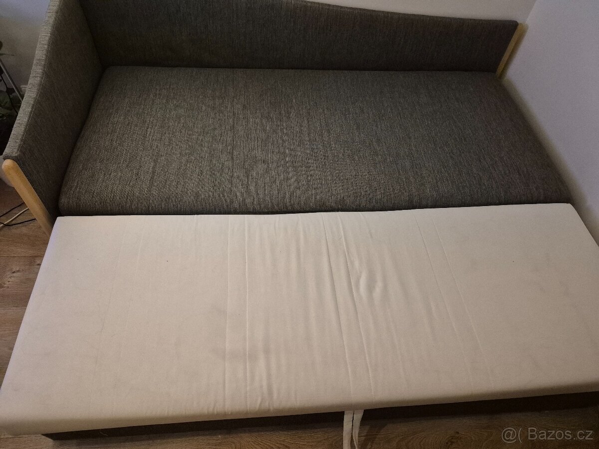 Rozkládací gauč - 6