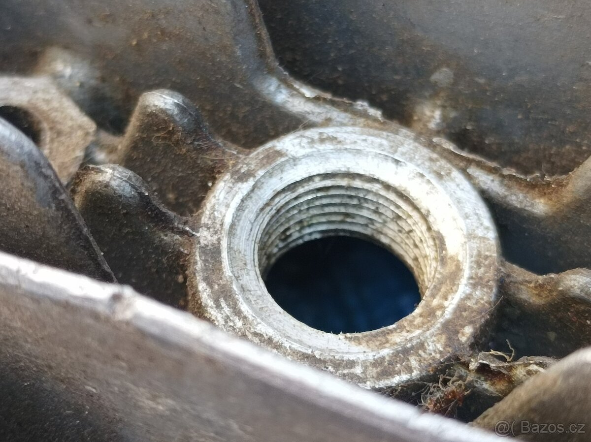 Motocyklová hlava válce - 6