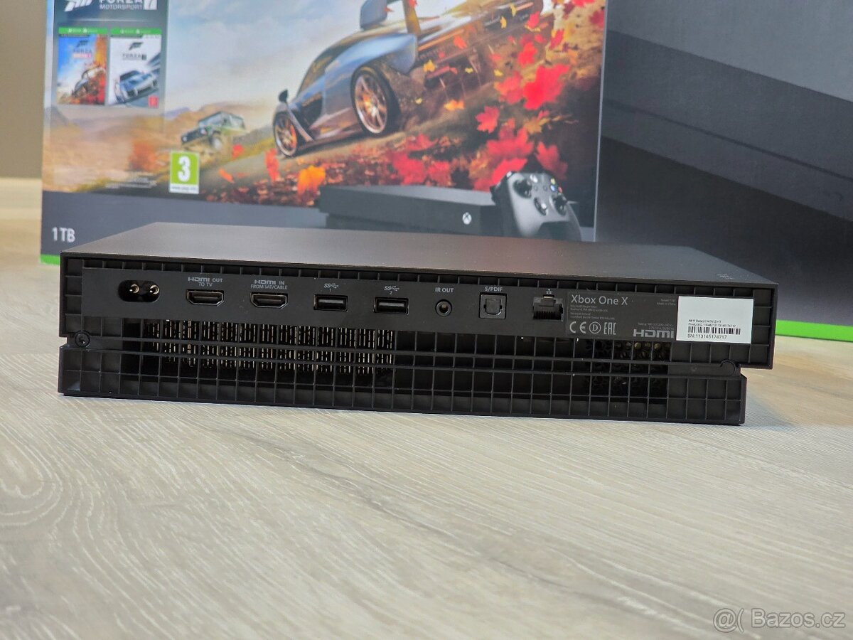 Xbox One X 1TB, 2x ovladač, 7x hra - 6