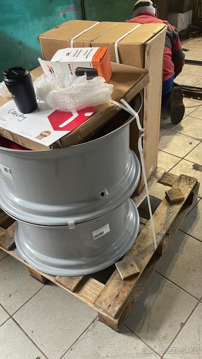 Originální ráfky na traktor Belarus, traktorbagr Belorus EO - 6