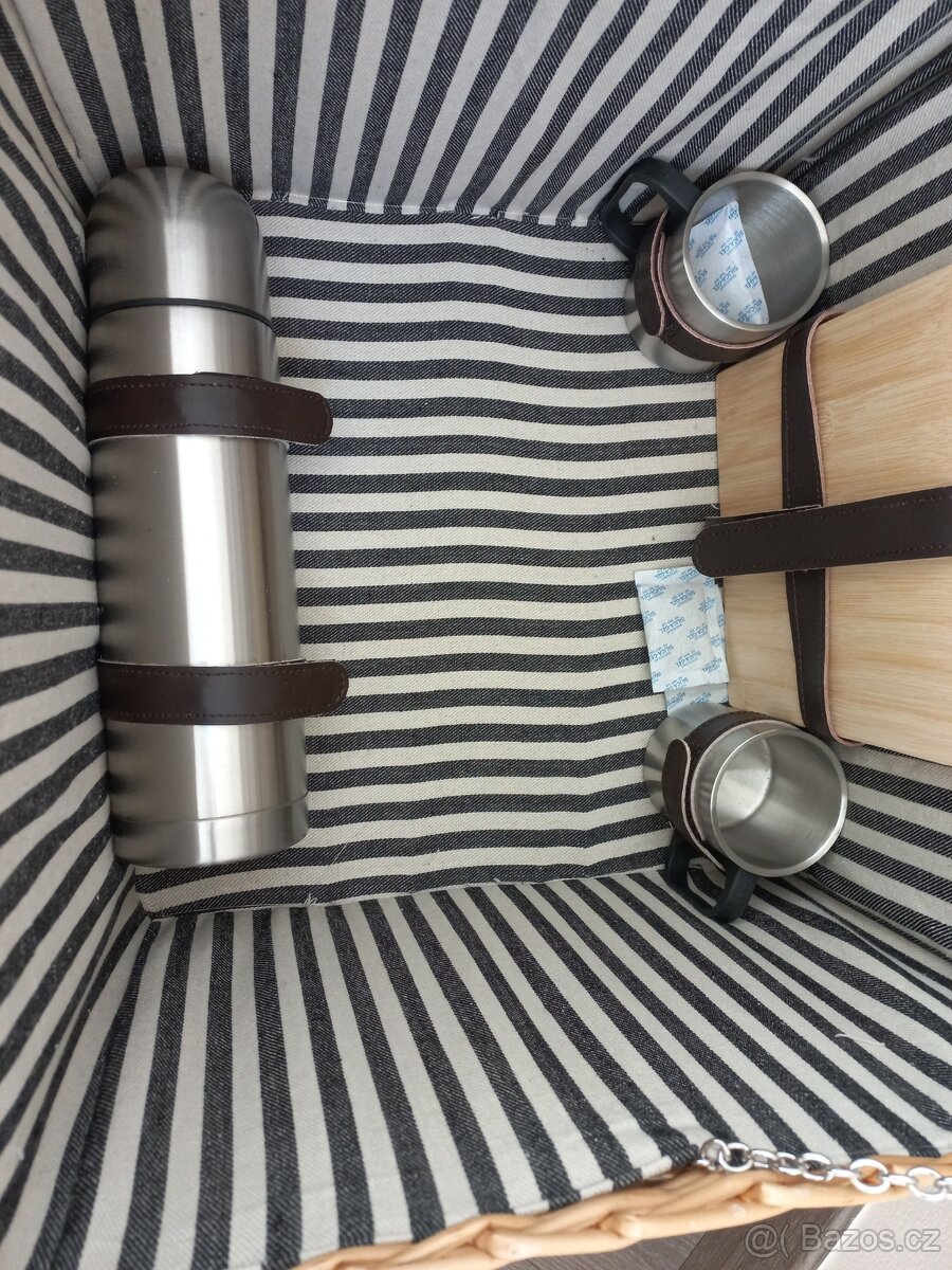 Krásný nový piknikový koš - 6