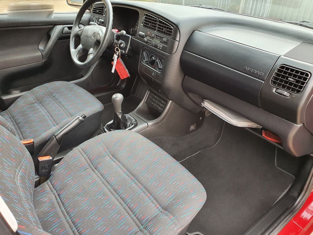 VOLKSWAGEN GOLF 55KW - 6