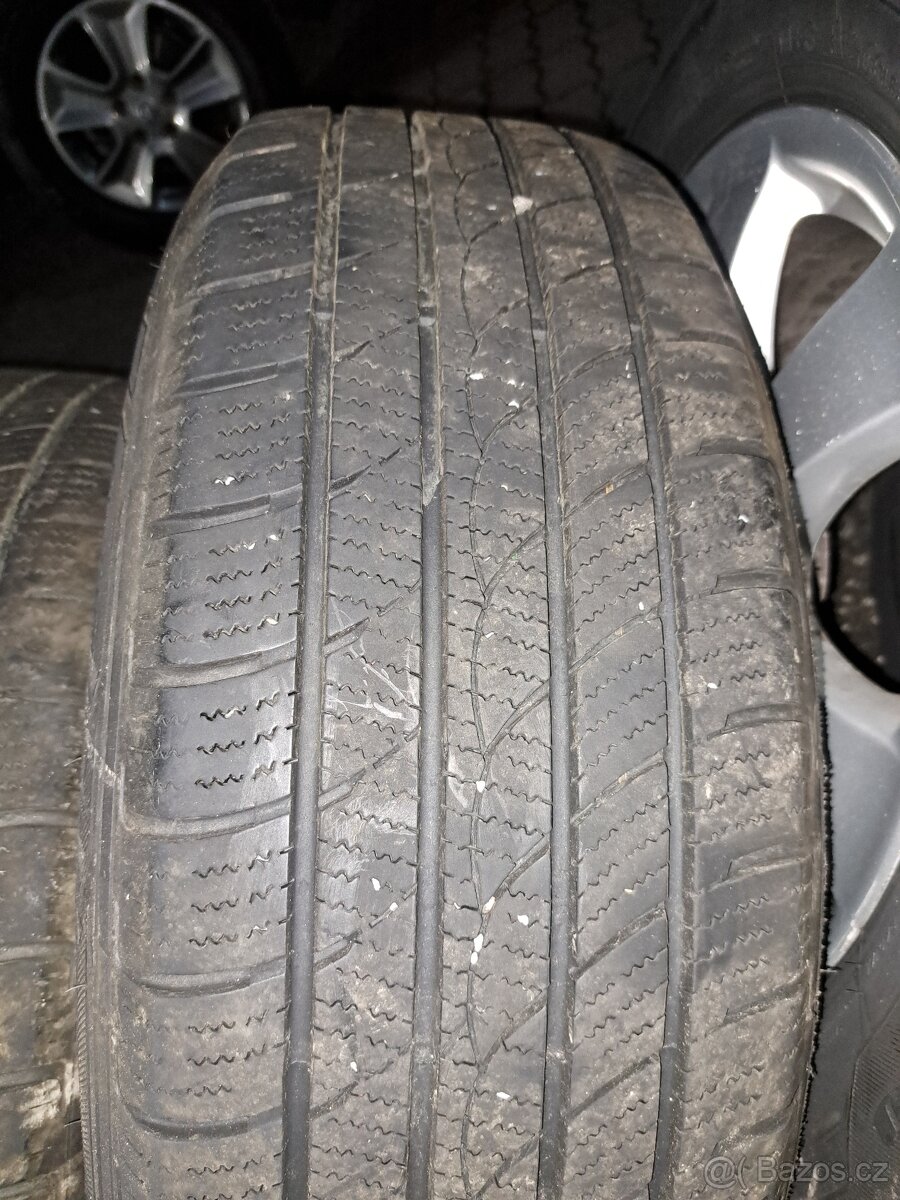 Alu kola s pneu zimni Mercedes 235 65 R17. - 6