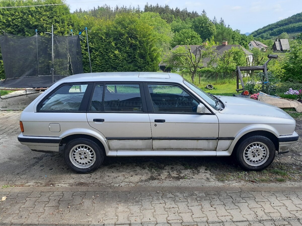 BMW 325ix kombi BMW E30 motor 6 válec pohon 4x4 - 6