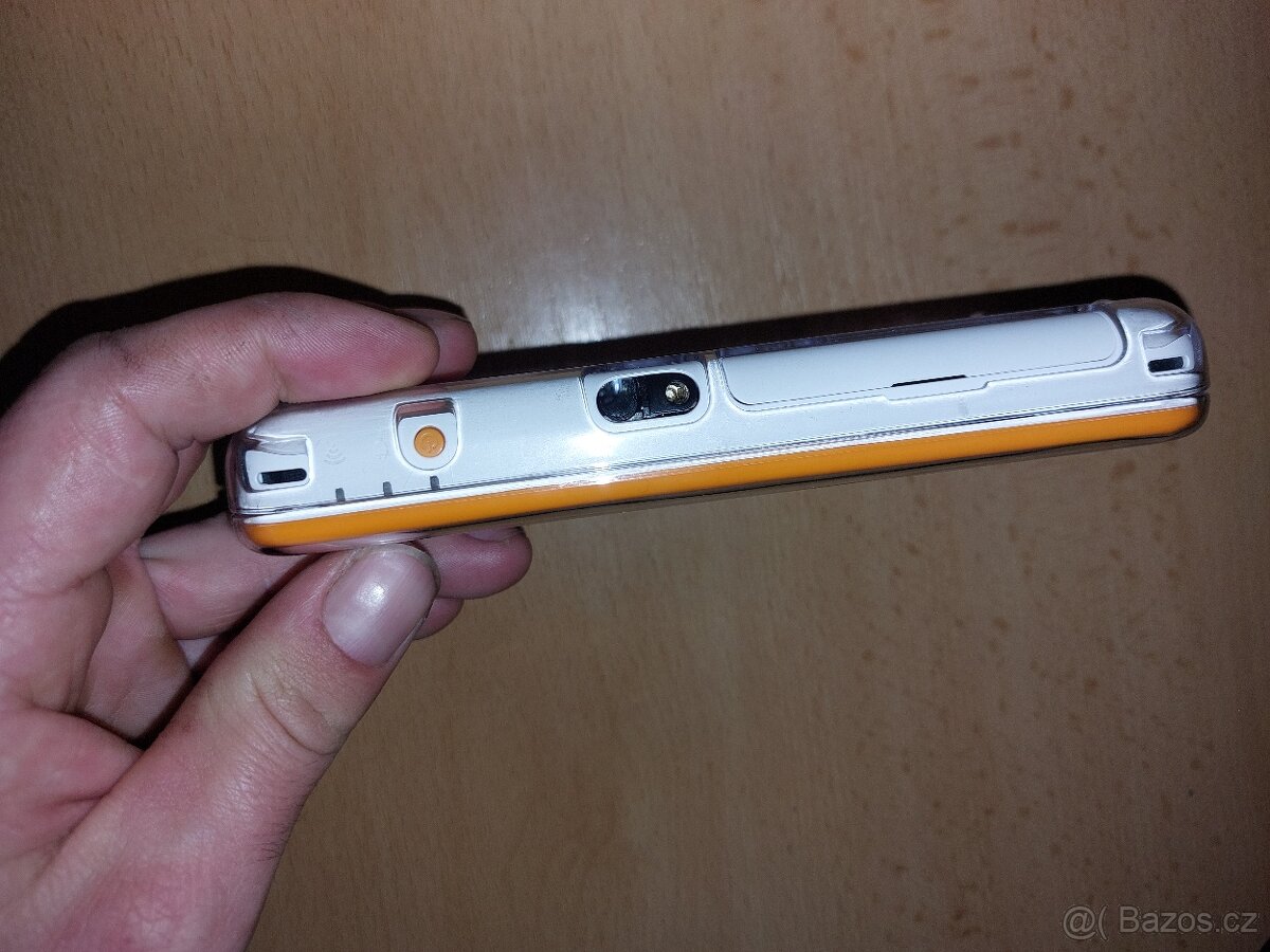 Nintendo 2DS XL + 3 hry + Emulační karta na free hry - 6