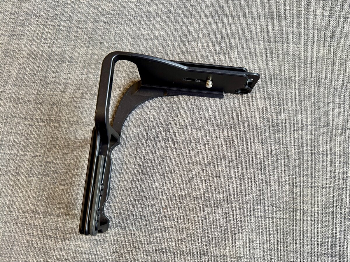Fuji GFX 100ii Battery Grip + L Plate - 6