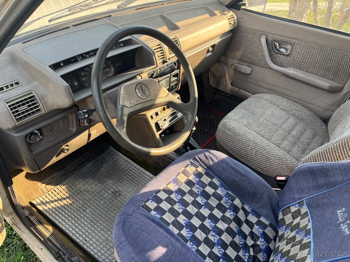 305 Peugeot M581 - 6