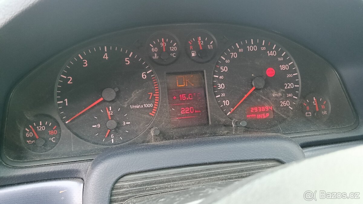 Audi A4 B5 1.8 quattro 4x4 modrý interiér - 6