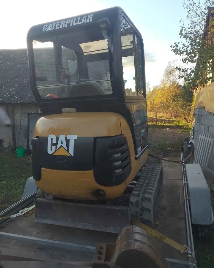 Caterpillar 301.8 pásový bagr - 6