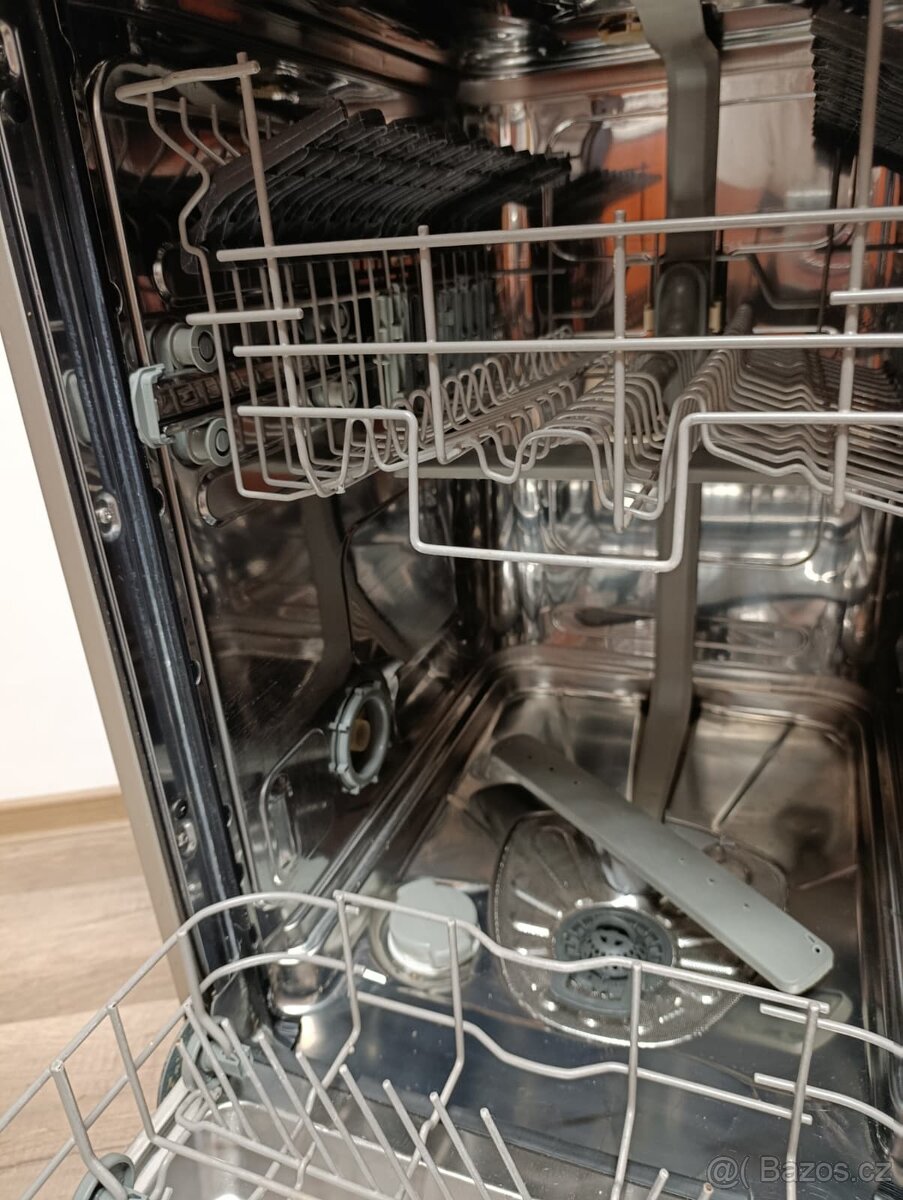 Myčka ELECTROLUX EnergySaver - nefůnkční na díly nebo opravu - 6