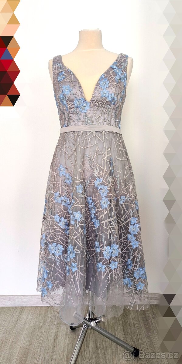 Šaty s výšivkou - 6