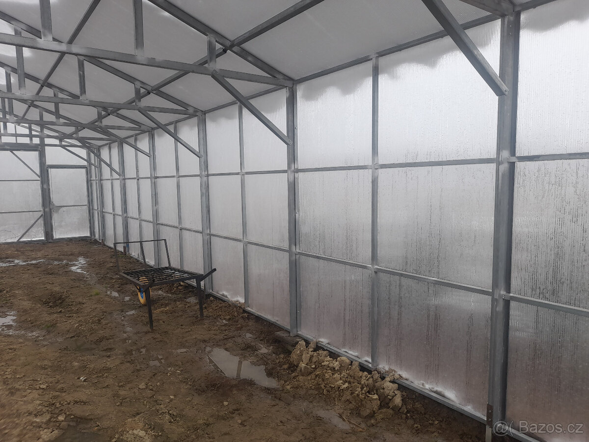 Skleník z polykarbonátu - 6