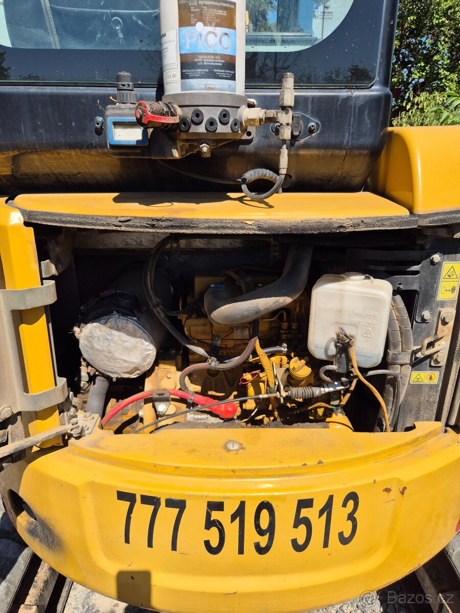 Minibagr CAT 303.5 CR - 6