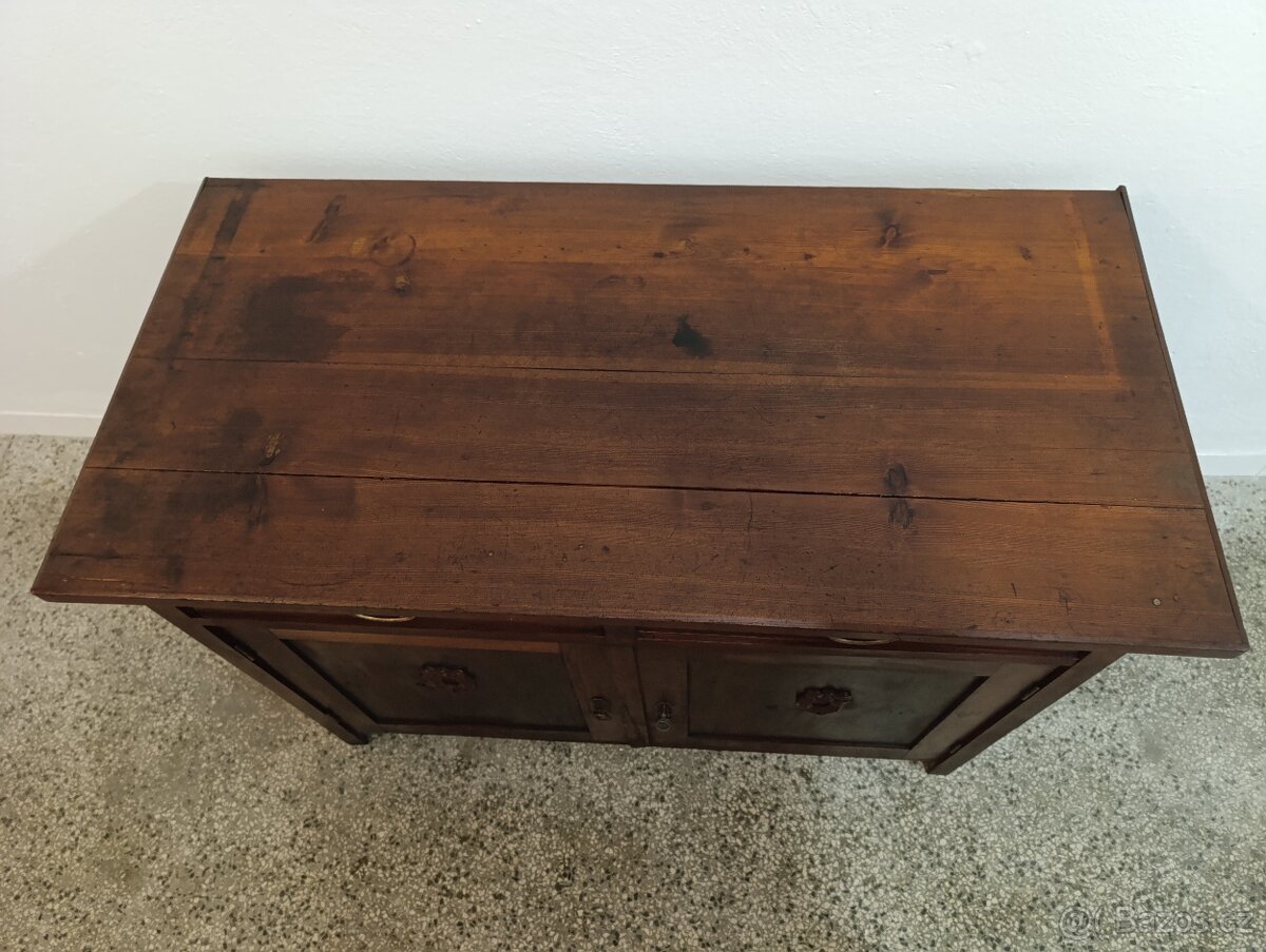 Starožitná komoda, nábytek z masívu, Nábytek s příběhem - 6