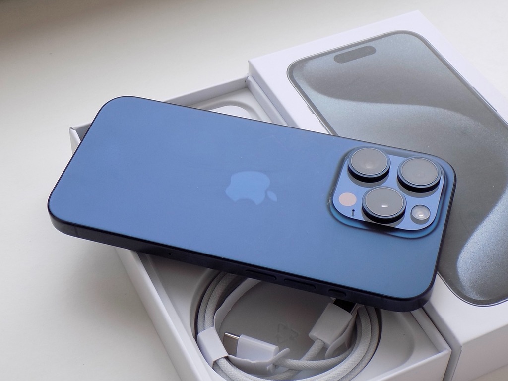APPLE iPhone 15 Pro 512GB Modrý Titan - ZÁRUKA - TOP STAV - 6
