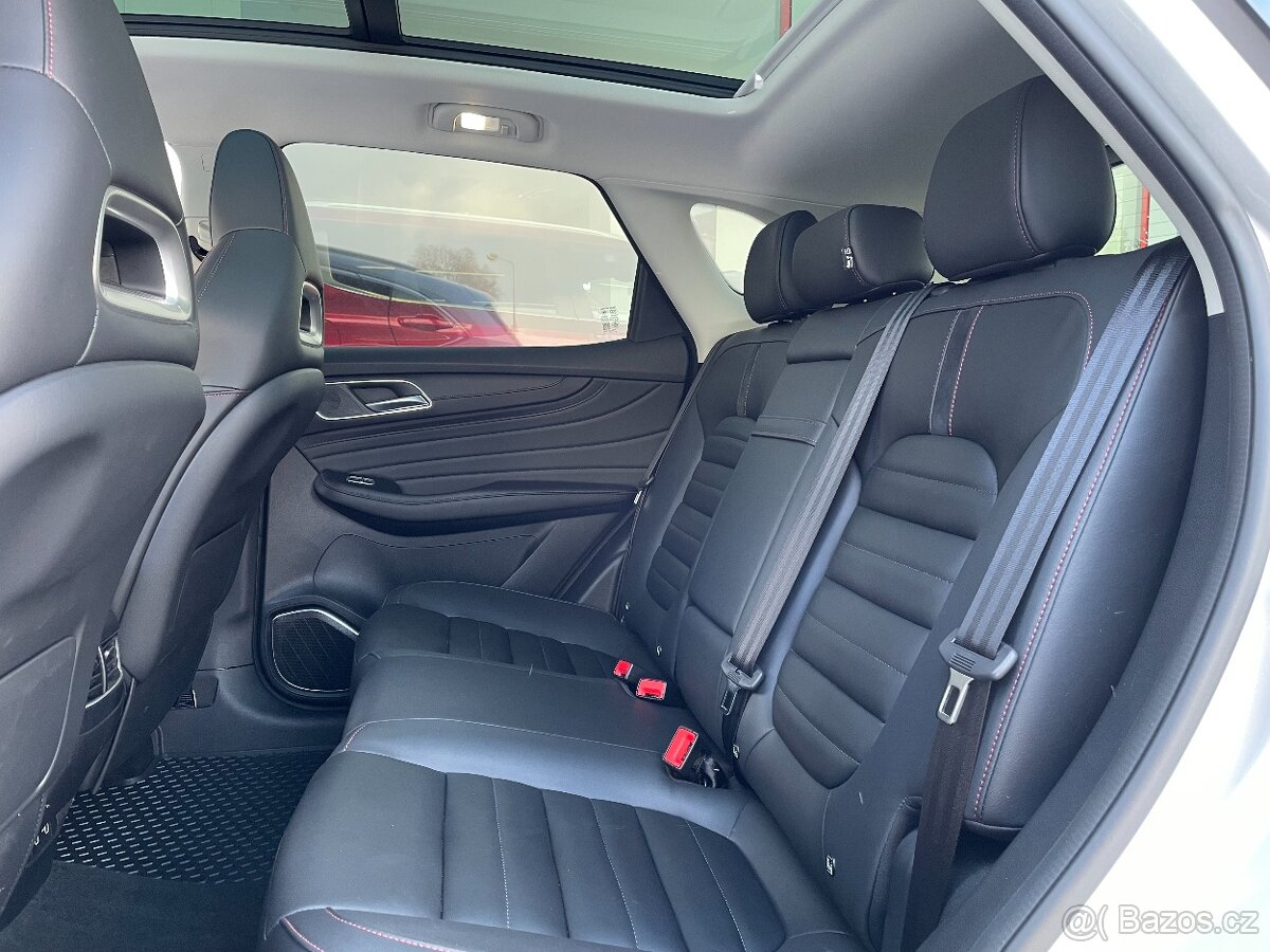 MG HS 1.5T 6MT ELEGANCE - Předváděcí vůz - 6