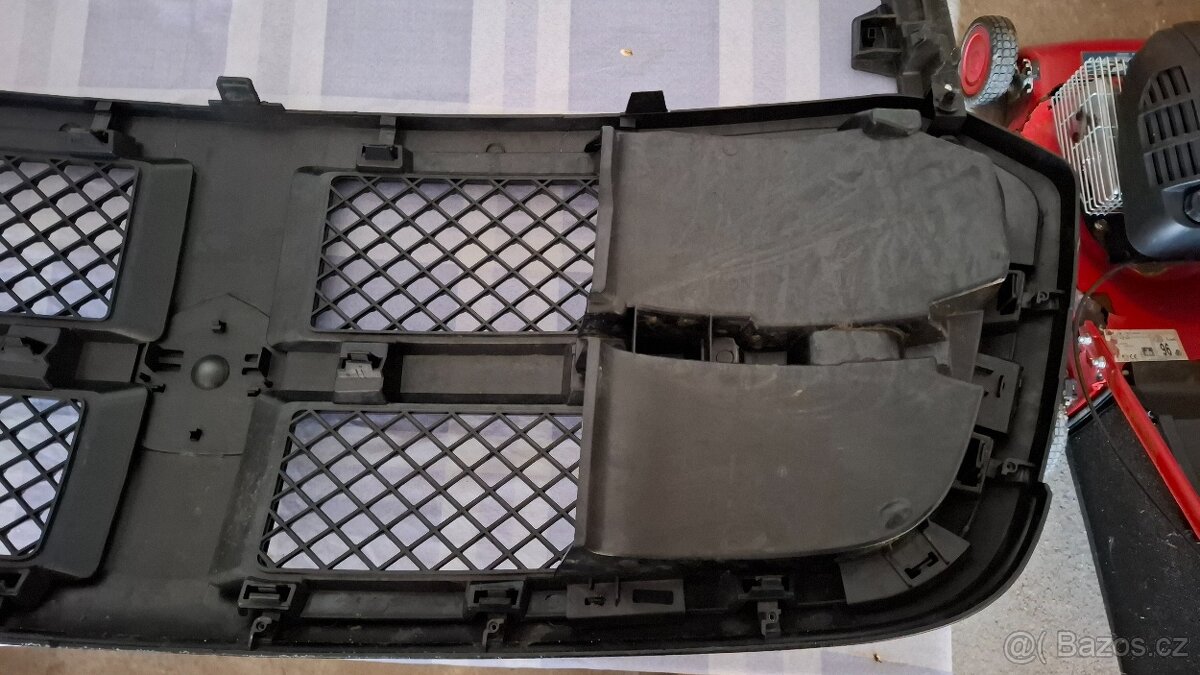 MASKA / GRILL DODGE RAM 1500 - 6