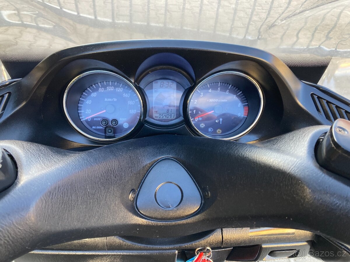 Yamaha Majesty 400 2006 - 6