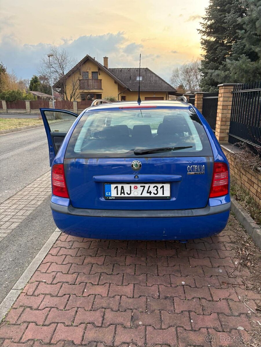 Škoda Octavia 1 Tour 1,6i, benzín - 6