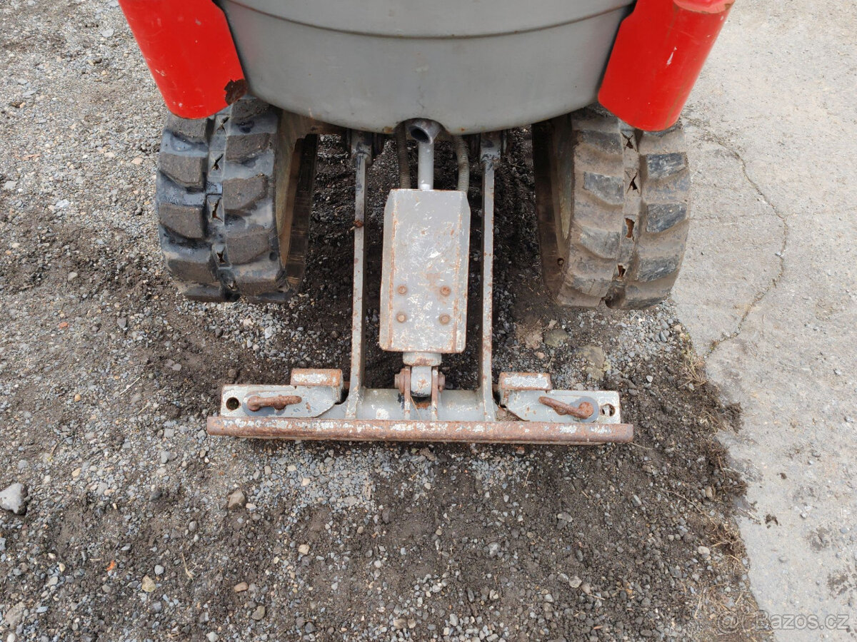 micro bagr yanmar SV08, rok 2016 - 6