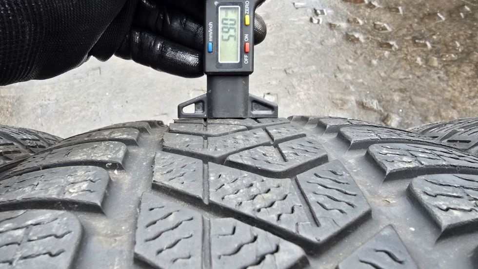 Zimní pneu 245/45/19 Pirelli - 6