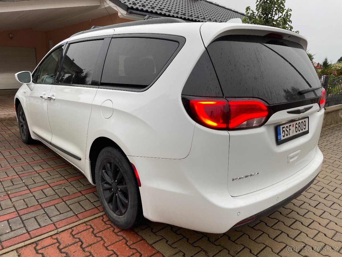 Chrysler Pacifica 3,6L V6 - 6
