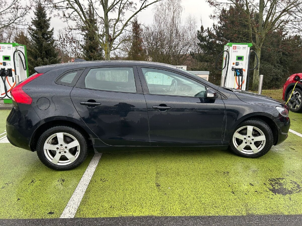 Volvo V40 1.6D D4 85kW - 6