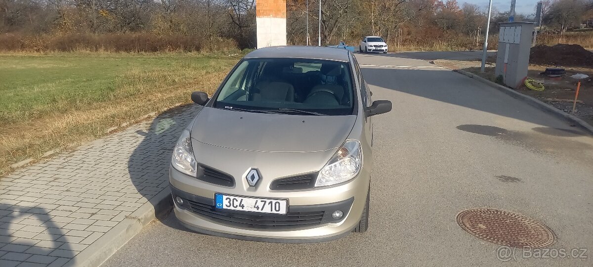 Renault Clio 1.4i benzin - 6