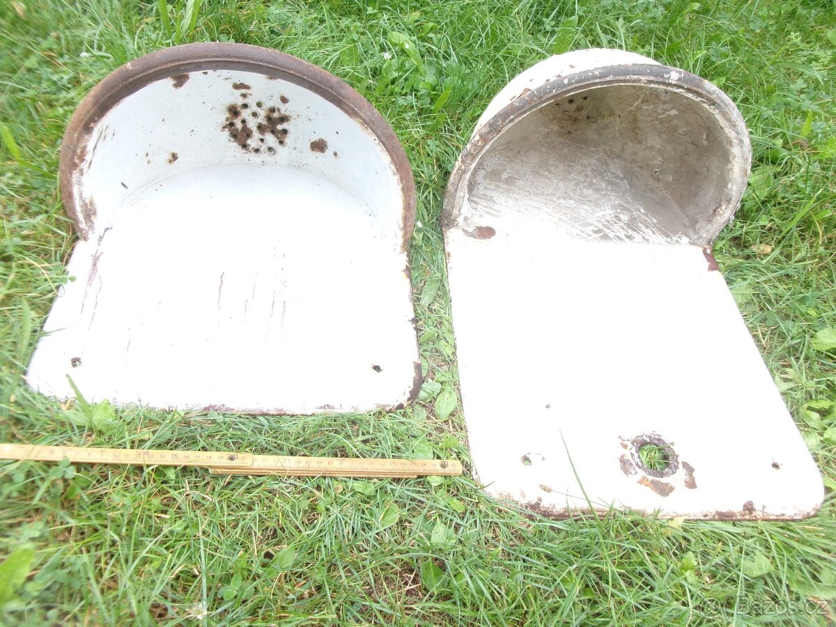 prodám litinovou výlevku, ruční mandl, litinové podstavce... - 6