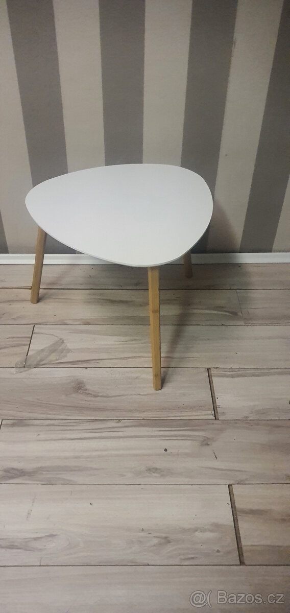 stolek ve skandinávském stylu - 6
