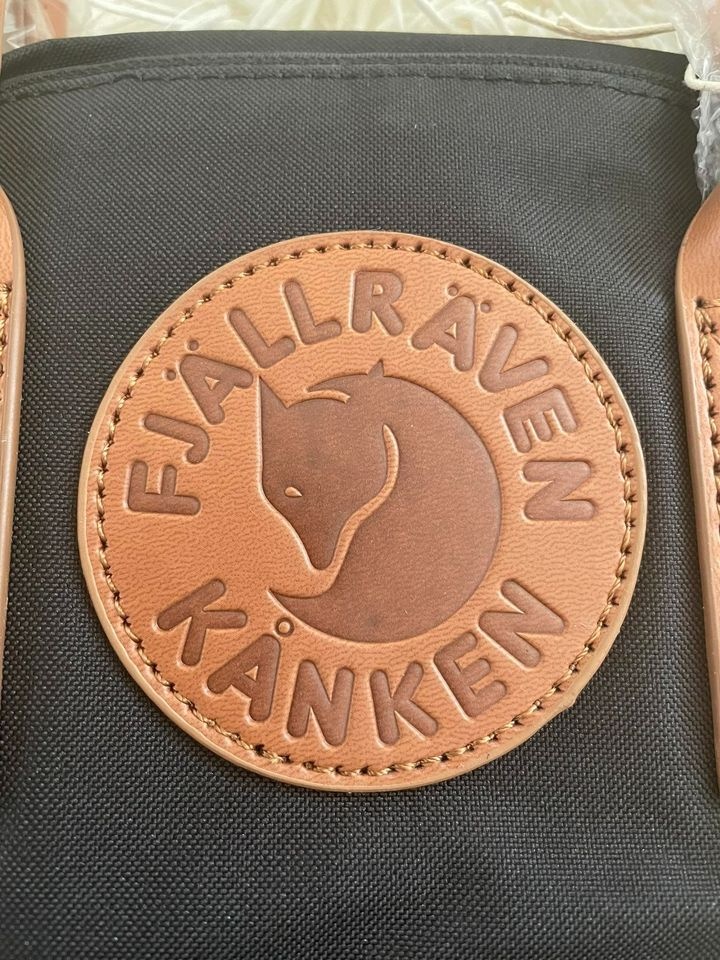 Batohy Fjällräven Kanken černý s hnědými prvky 7L - 6