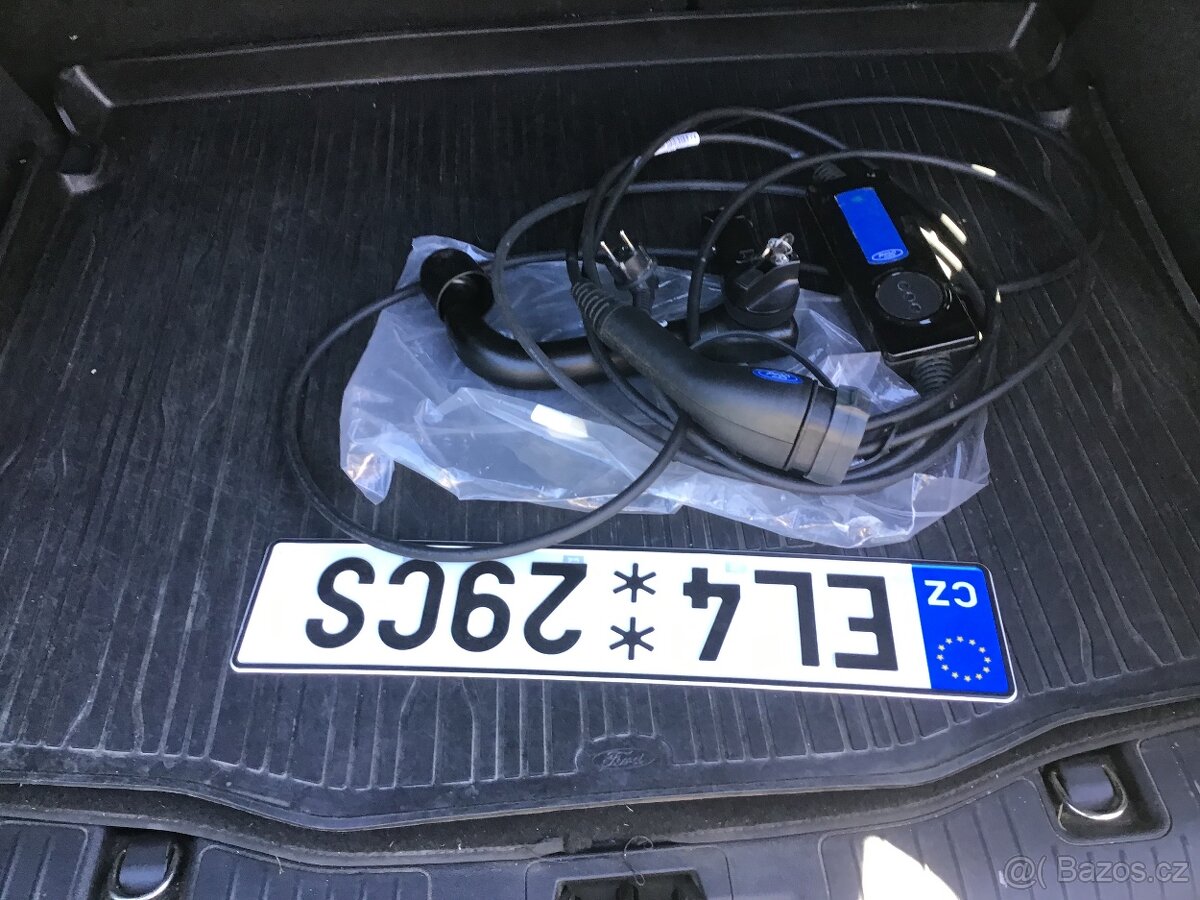 Ford Kuga plaginhybryd - 6
