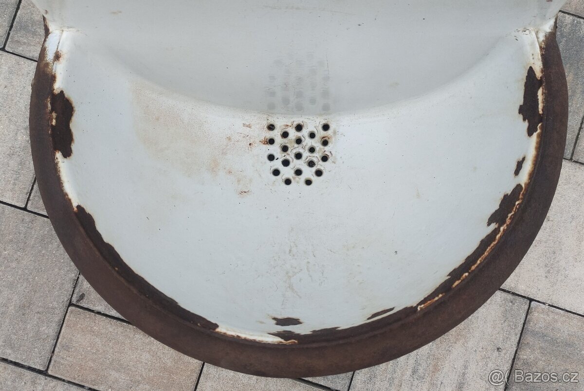 Starožitná výlevka litinová - 2 kohouty - 6