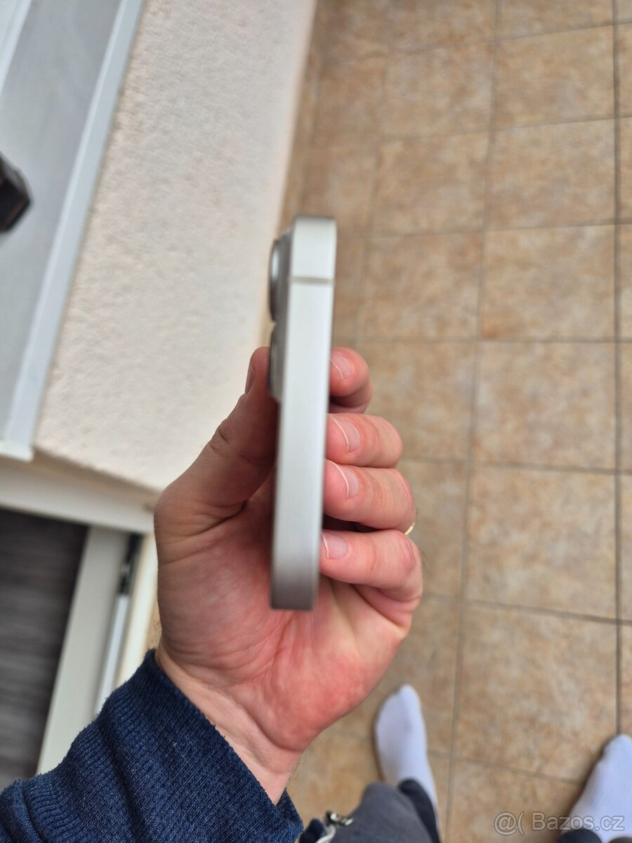 Iphone 14 bílý 128Gb TOP stav - 82% baterka - 6