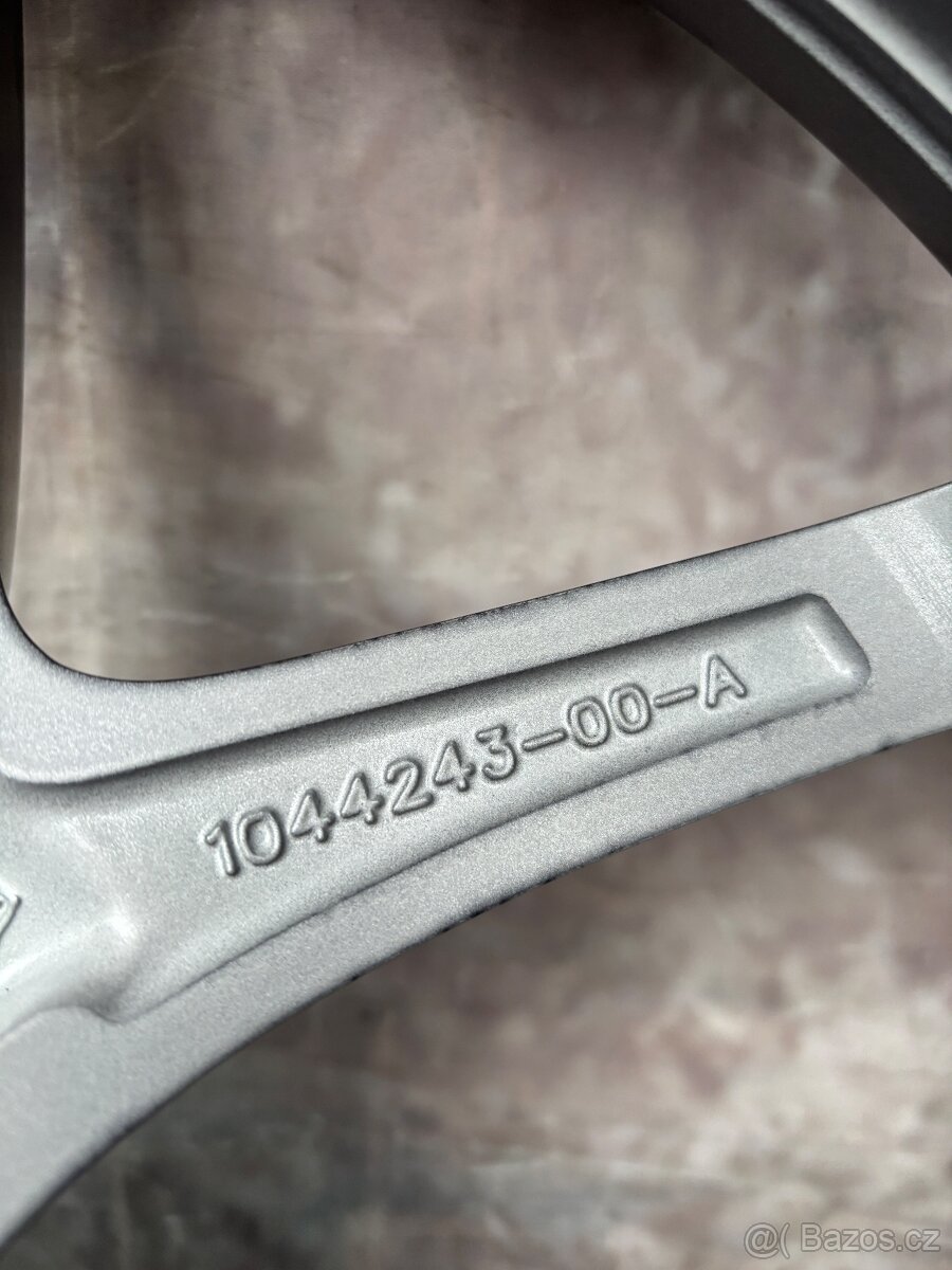 Originální alu kola Tesla model 3 235/35ZR20 92Y - 6