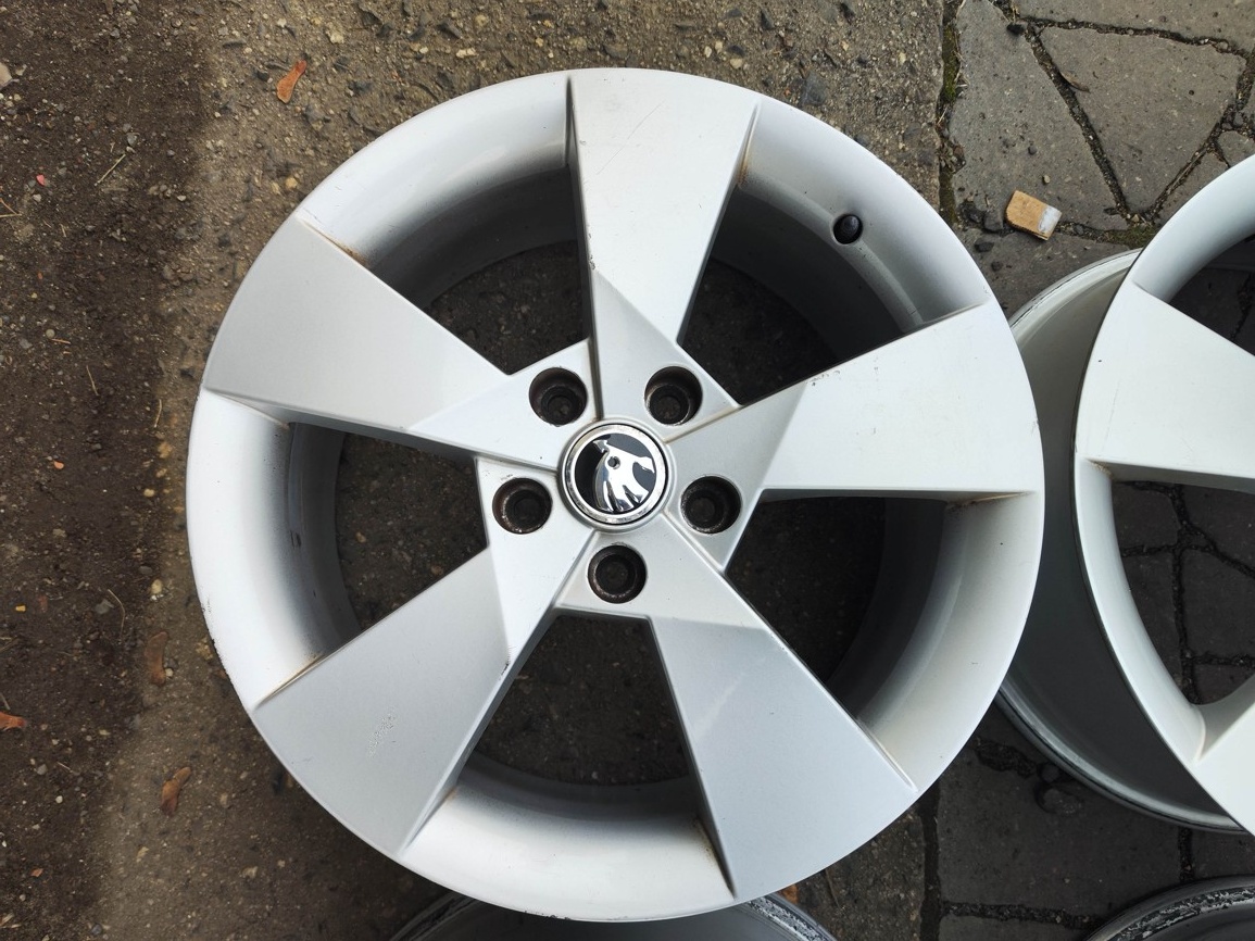 17"alu sada Denom 5x112 origo Škoda Octavia 3 Golf 7 - 6