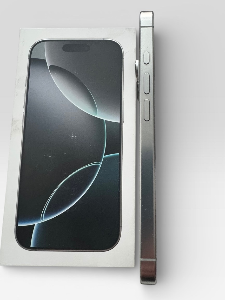 Iphone 16 pro 512 GB White titan - 6