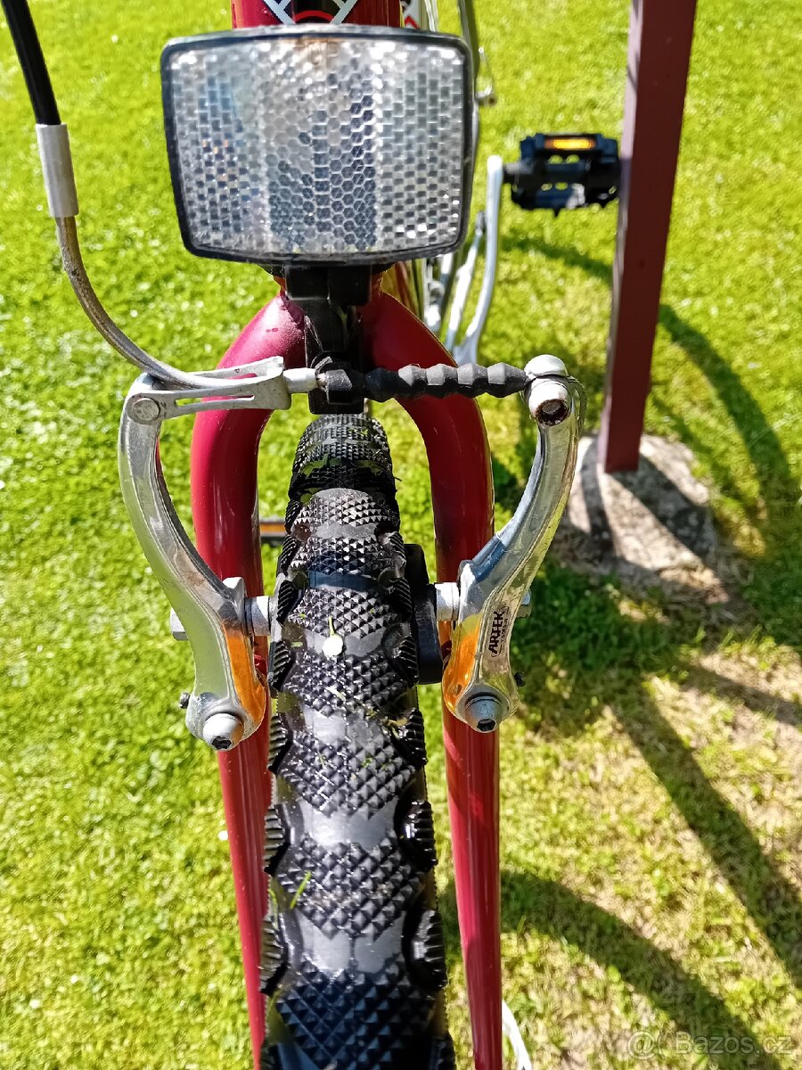 Trekové kolo Madison - 6