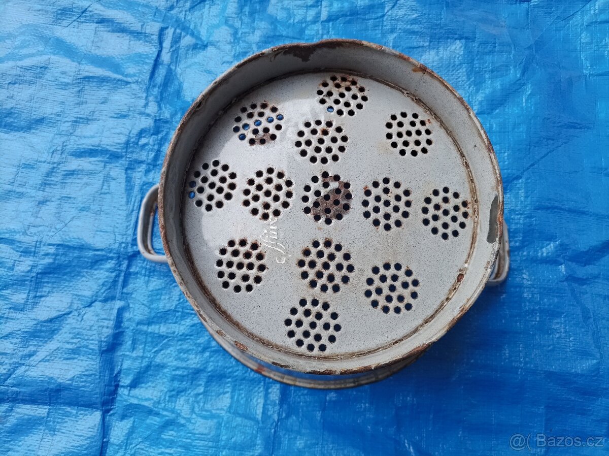 Smaltovaný šedý cedník - 6