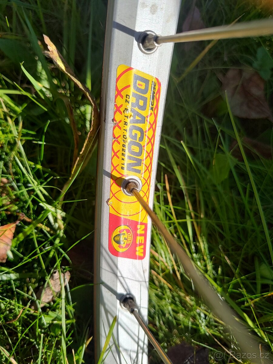 Retro silnička Favorit - 6