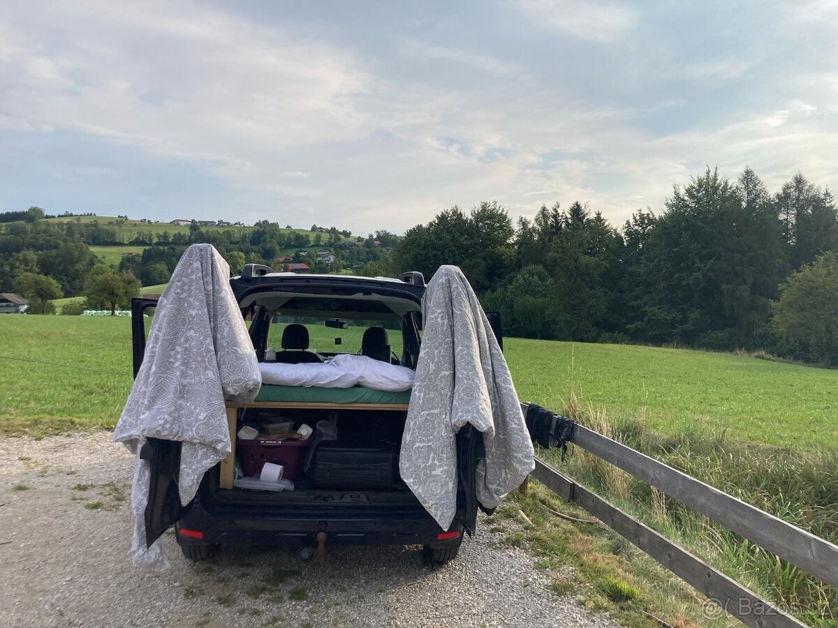 Dacia Dokker 2015 s LPG - mini obytný vůz - 6