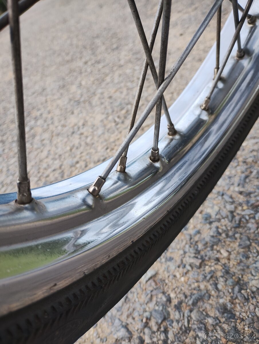 Prodám výborně zachovalou jawu 50 typ 20 rok 1980 - 6