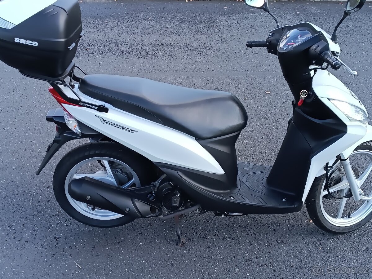 Honda SH Vision,125 , jako nový, bez investic - 6