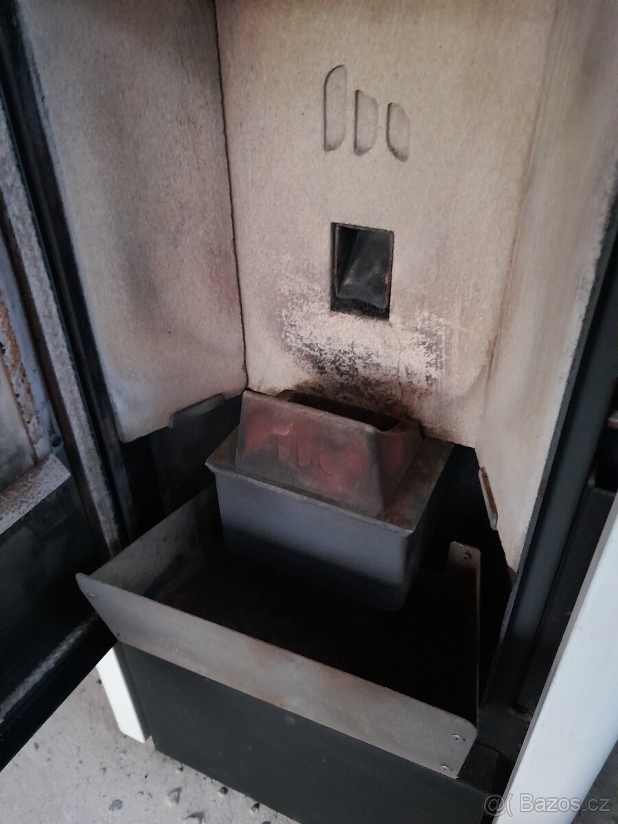 Kamna na peletky moreti fire se zasobnikem - 6