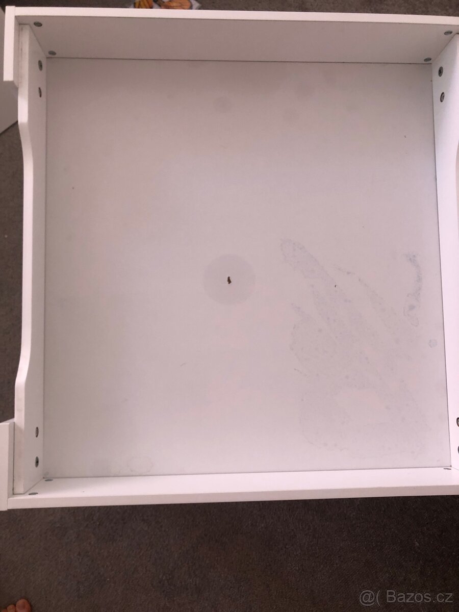 SET DĚTSKÉHO STOLU SE 2 ŽIDLEMI - 6