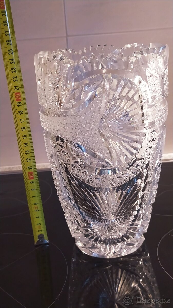 nádherná broušená váza - 6