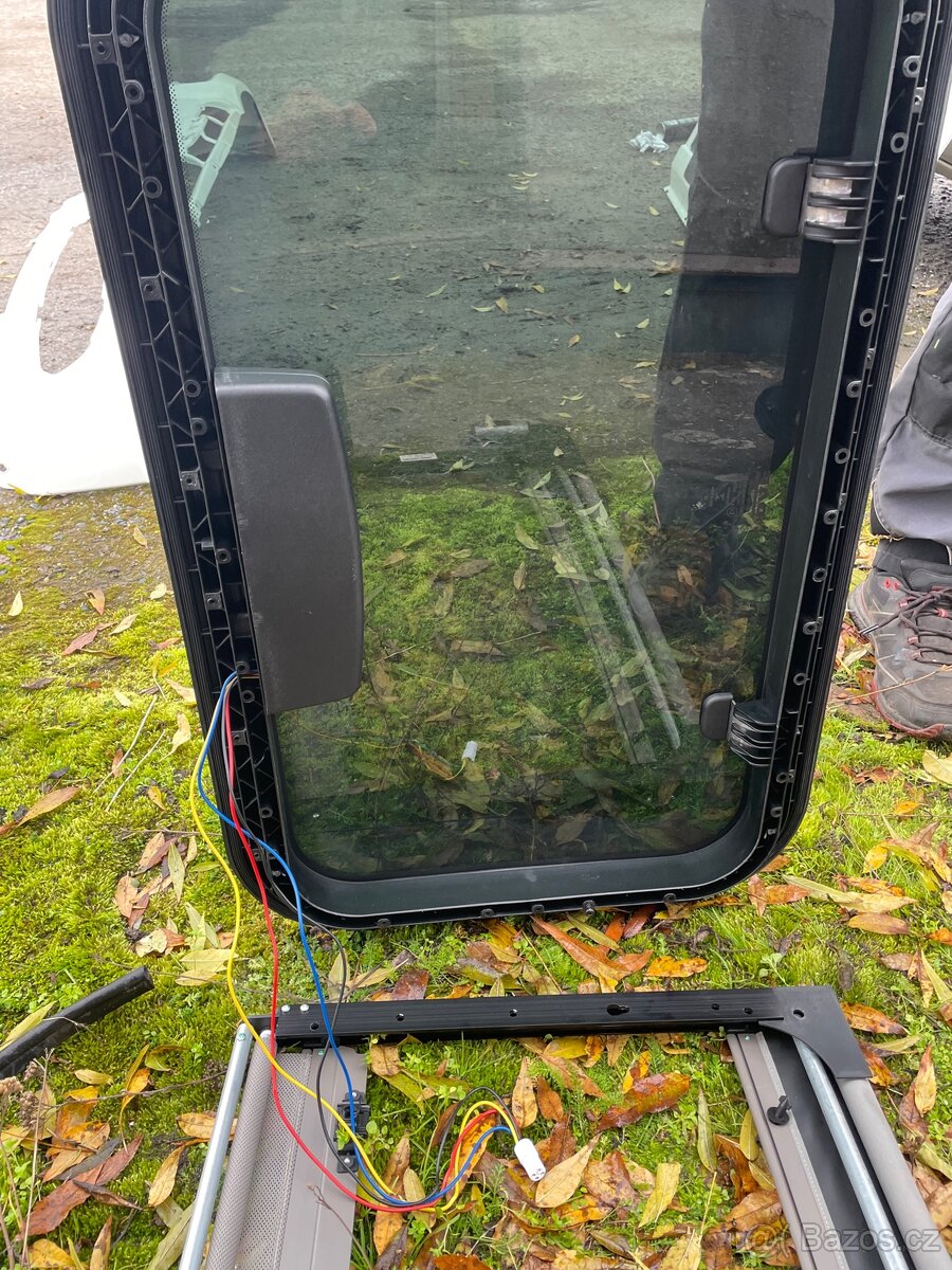 DAF XF 106 - strešní okno - 6