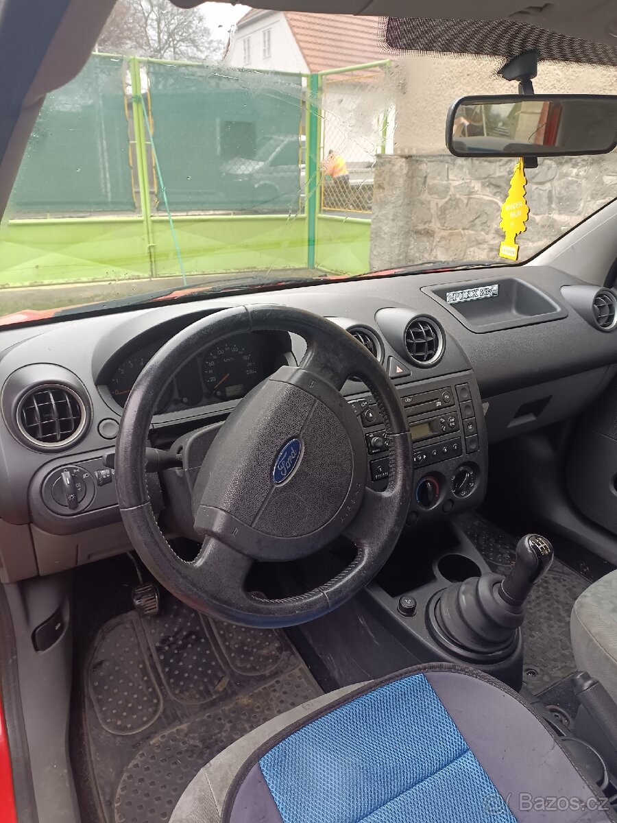 Ford Fiesta 1.4 - 6