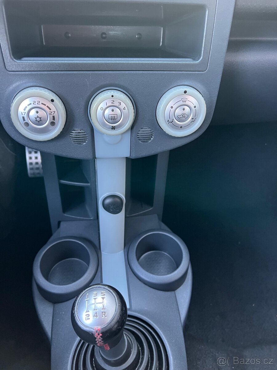 Mitsubishi COLT CZT TURBO - 6