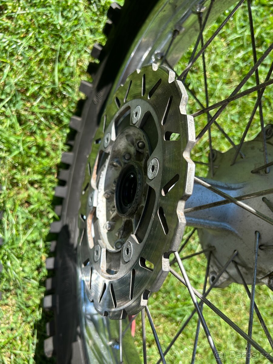 Kola Yamaha WR 125 R - 6